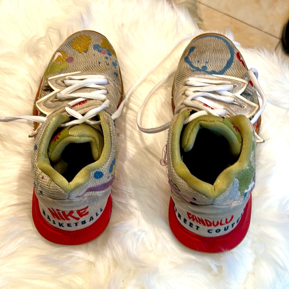 Nike youth Bamdila Kyrie ga embroidered splatter sneakers